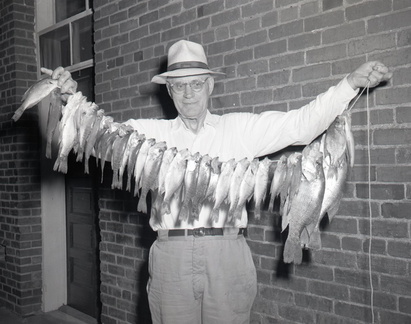 615-Dr. C. H. Workman fish photo. June 17, 1959