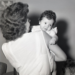 626-Tammy Jennings 3-month old daughter of M&M Sam Jennings July 23 1959