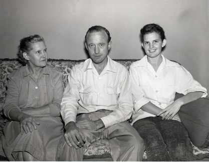 687-Billy Mother & Kathryn October 14 1959