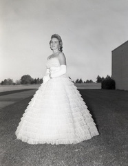 701-MHS Annual shot Pat Wilkes Miss Junior Class November 8 1959