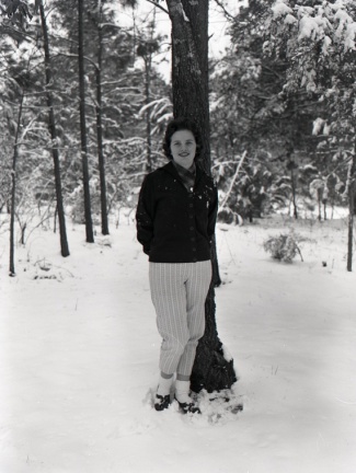 781-Personal Photos Snow Kathryn March 11 1960
