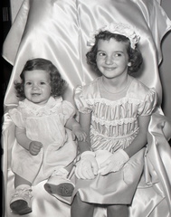 799- Linda and Tammy Jennings Easter Sunday 1960 April 17 1960