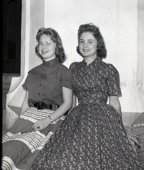 803- Ann Hartley Dorothy Burton Edgefield April 21 1960