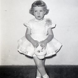 817 - Charlotte Brock Harold's baby April 29 1960