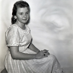 819-Linda Kelley - LHS Salutatorian April 30 1960