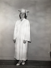 846- Dorothy Blackmon, cap & gown photo, May 22, 1960