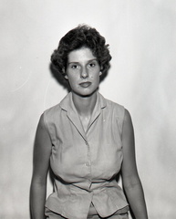 882- Dagmar W. Lindsay, passport photo and family. July 21, 1960