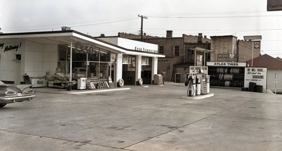 885- Freeman's Esso station. July 25, 1960