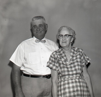 886- Mrs. S. T. Reed's parents, from Florida. July 25, 1960