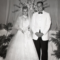 907- Nancy Creswell-Frank Major wedding September 4 1960