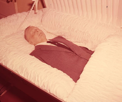917- John Lindley, in casket