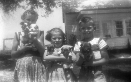 017- Thelma and family 1954