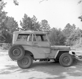 037-Kathryn Patsy Jeep 54 Ford 1954