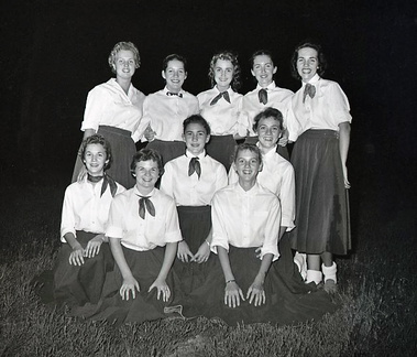 223- Cheerleaders 1957