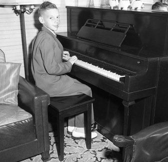 350-Larry Blackman at piano. May 16, 1958