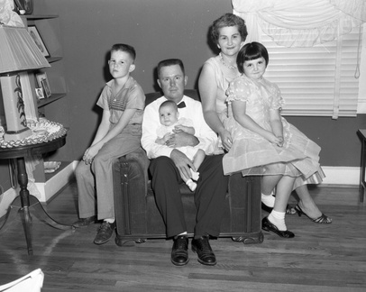 386-James Z. Edmunds family, August 15, 1958