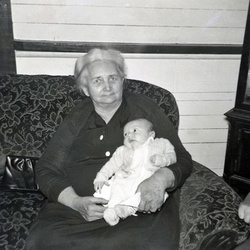 1082- Betty Edmunds grandmother
