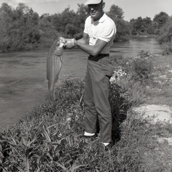 1094-Bill Tuttle fish photo, Santee-Cooper July 17 1961