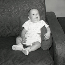 1146- Annette Reid baby  5 months old October 29 1961