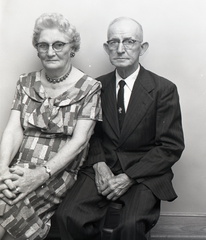 1164- Mr and Mrs J Bruce Holloway December 2 1961