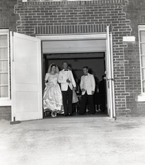 1271 Linda Hembree-Cecil Hall wedding June 3 1962
