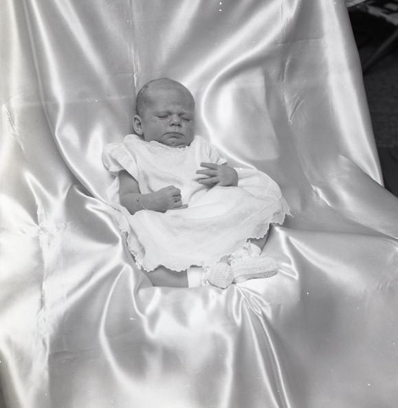 1470- Patsy Sharpton's bab4 weeks old August 24 1963