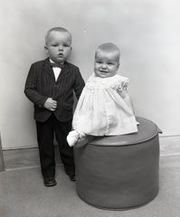 1517- Sam Lindley children December 7 1963