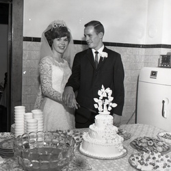 1606- Nancy Jester wedding Parksville October 18 1964