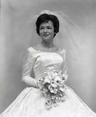 1613- La Nelle Brown engagement wedding dress photos October 1964
