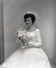 1613- La Nelle Brown engagement wedding dress photos October 1964