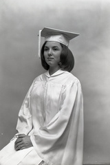 1673- Judy McKinney cap & gown photos May 1965