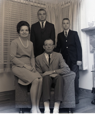 1751- J. B. Holloway family, January 5, 1966