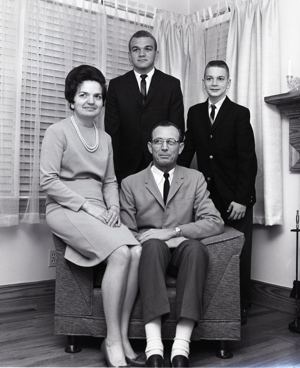 1751- J. B. Holloway family, January 5, 1966