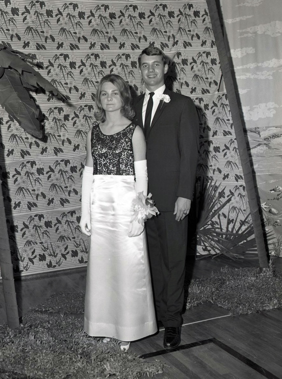 1789B- McCormick High Junior Senior Prom April 22 1966