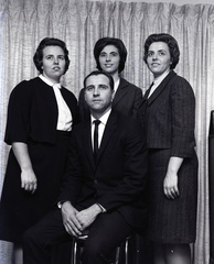 1861- Bouknight Family- Mary Eddie Inez Howard & Tess December 11 1966
