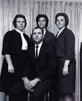 1861- Bouknight Family- Mary Eddie Inez Howard & Tess December 11 1966