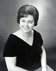 2115- Annette Tankersley announcement photo, April 2, 1968