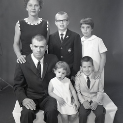 2116- R D Radcliff family April 25 1968