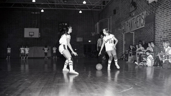 2039/T- MHS Basketball Pics Fall 1967