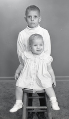 2333- Ralph Lee's children, December 18, 1968