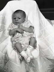 2431- Mrs S T Reed grandchild, April 27, 1969