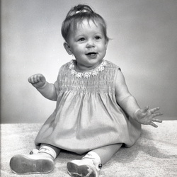 2432- Sue Wilkes children April 29 1969