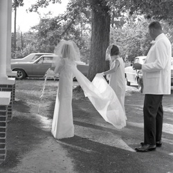 2474- Linda Barnett wedding May 25 1969