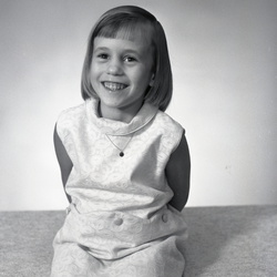 2481- Joan Neil children May 27 1969