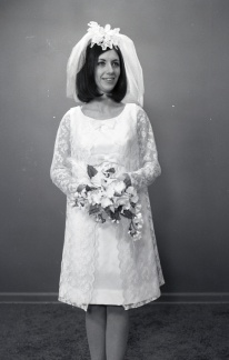 2539- Melissa Winn, wedding dress, August 20, 1969