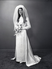 2607- Sue Britt wedding dress, November 20, 1969