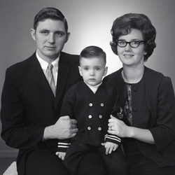 2618- Bruce Palmer family December 10 1969
