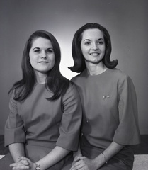 2646- Sandra McDaniel and Patti, January 10, 1970