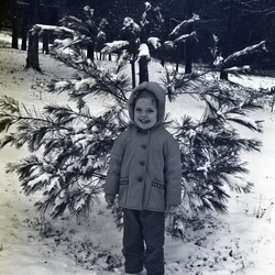 2662- Bonnie Franc Edmonds snow January 23 1970
