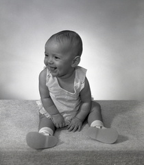 2690- Judy Brown's baby, March 29, 1970